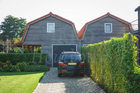  Overzicht van de garage in Bergambacht