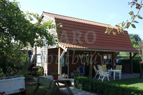  Zijkant van de garage in Bergambacht 