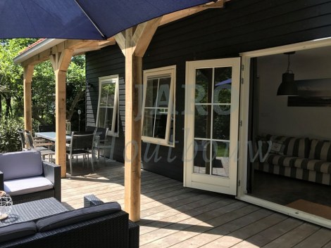  Overkapping van de Recreatiewoning in Oostkapelle 