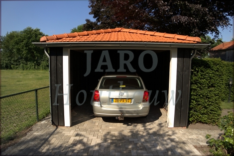  Carport van de schuur in Hattemerbroek