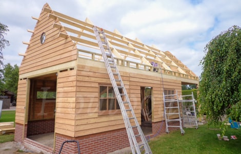 Lariks bijgebouw in aanbouw te Doornspijk