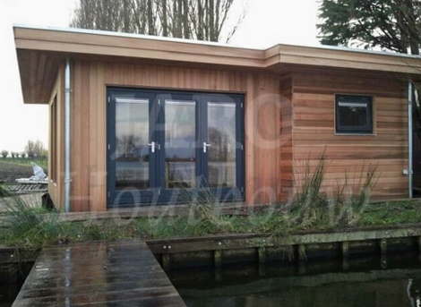 Recreatiewoning aan het water