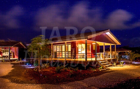 Geniet van een zomerse avond op Bonaire in een vakantiehuis van hout